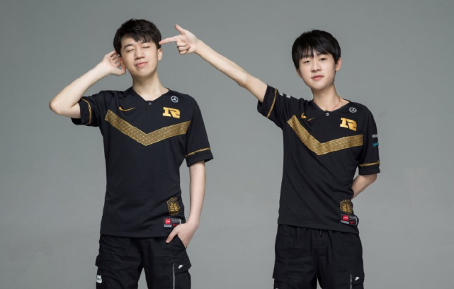 其灵活的跑 其灵活的跑